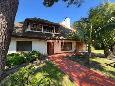 Alquiler de verano, casa de 3 dormitorios en Pinares, Punta del Este