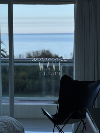 Venta de Apartamento de 3 suites en Torre Aquarela, primera fila de la Mansa.