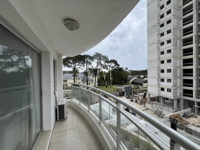 Venta apartamento zona shopping dos dormitorios