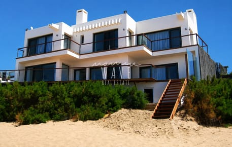 Alquiler temporal Casa 5 dormitorios frente al mar Jose Ignacio