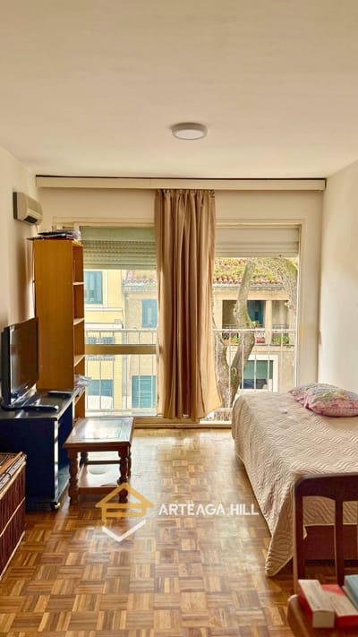 Venta | Apartamento 1 Dormitorio en Pocitos | Al Frente | A Pasos de 26 de Marzo y a metros de la Rambla | Bajos Gastos Comune