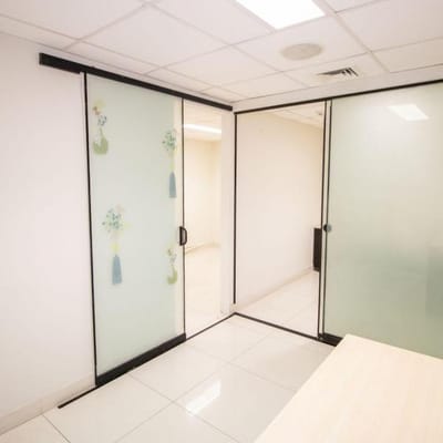 Cmodas Oficinas en Angamos y Ovalo Gutierrez