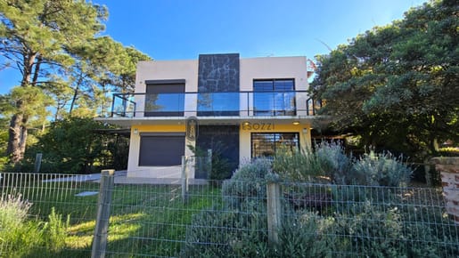 Casa Venta 3 Dormitorios 3 Baños, Piscina Climatizada en Punta Colorada - BARLOVENTO