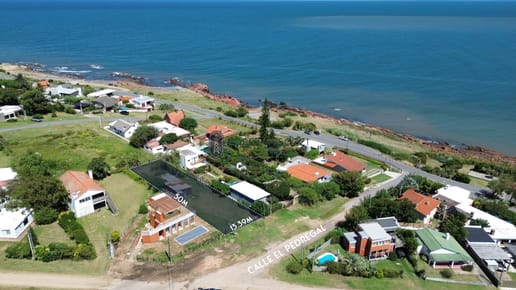 Venta de Terreno en Zona Alta de Punta Colorada, Piriapolis - SUPERFICIE DE 669M