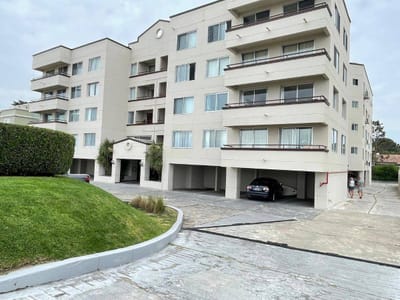 Apartamento en alquiler temporario c/ cochera en Playa Mansa