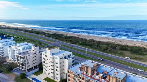Apartamento en venta primera linea playa brava - Parada 12 - 3 dormitorios