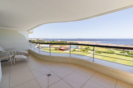 Apartamento en venta c/ cochera en Playa Mansa