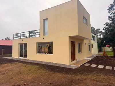 Casa en venta 4 dormitorios, en Pinares