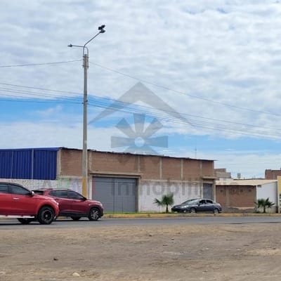 REMATE DE LOCAL COMERCIAL EN ESQUINA EN AVENIDA DE PIMENTEL
