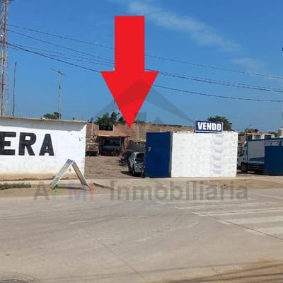 VENTA DE LOCAL COMERCIAL EN AVENIDA EN FERREAFE