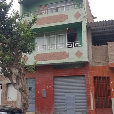 REMATE DE CASA MUY CERCA AL MERCADO MOSHOQUEQUECHICLAYO