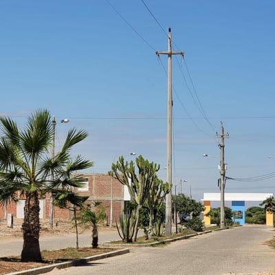 REMATE DE TERRENO EN ESQUINA Y FRENTE A CONDOMINIO EN PIMENTEL