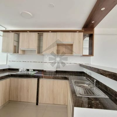 DEPARTAMENTO EN CUARTO PISO EN AV UNIN  CHICLAYO