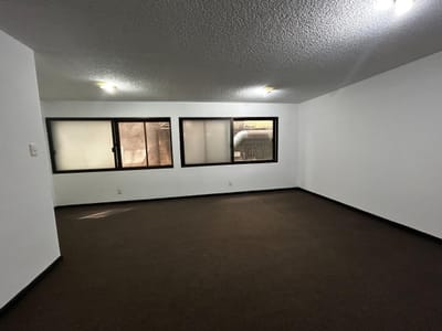 Venta con Renta Oficina 32m2 Ciudad Vieja Plaza Matriz