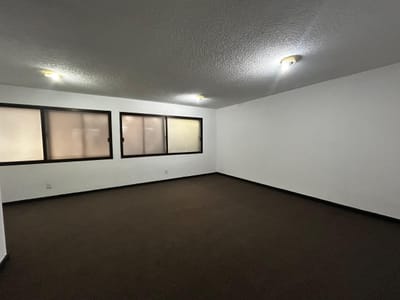 Venta con Renta 3 Oficinas Ciudad Vieja Plaza Matriz Inversión