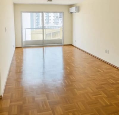 Venta Apartamento 4 Dormitorios Pocitos con balcon y cochera