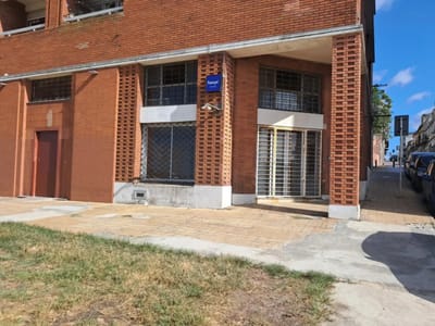Alquiler Local Ciudad Vieja frente a la Rambla 70m2