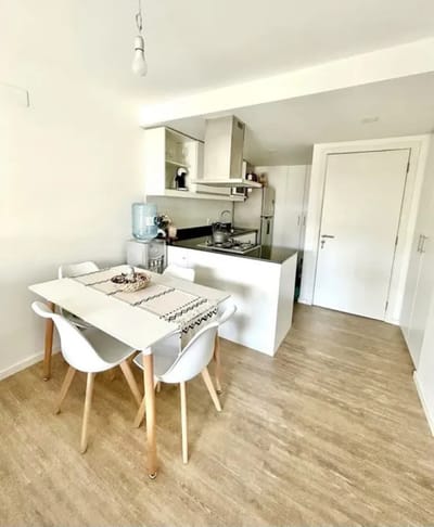 Venta con Renta Apartamento 2 Dormitorios Barrio Sur Balcon