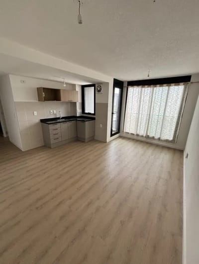 Alquiler Apartamento 2 Dormitorio Cordon con balcon y cochera