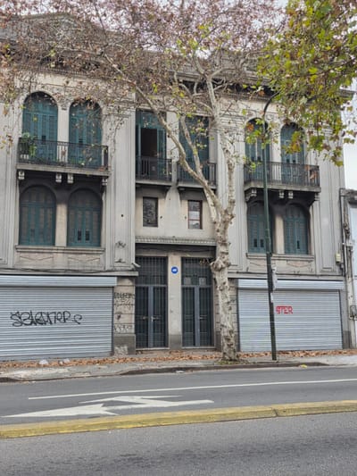 Venta Terreno Propiedad de 40 Habitaciones y 2 Locales Aguada