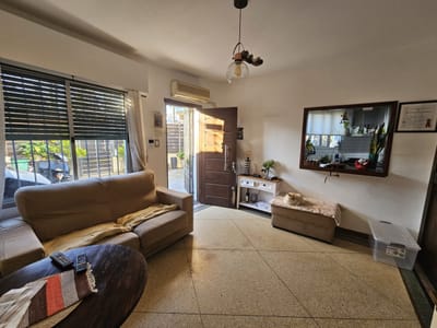 Venta Casa 1 Dormitorio Buceo con patio y cochera