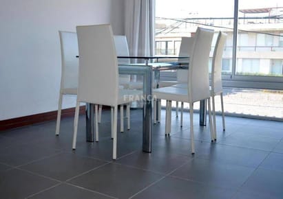 Departamento en venta en Manantiales, a 3 cuadras del mar.