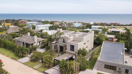 Casa de 5 dorms. en alquiler en El Chorro, Punta del Est