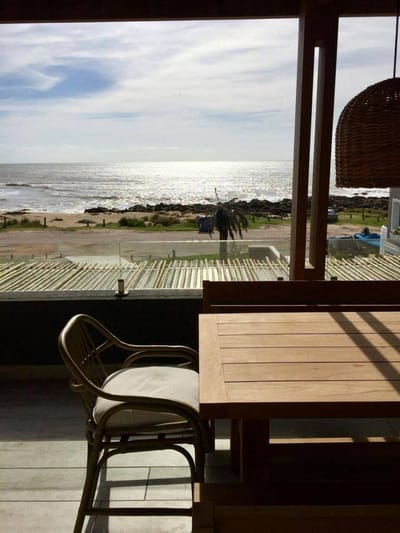 Departamento frente al mar de 3 dormitorios en Montoya.