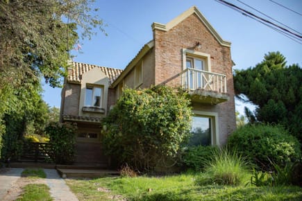 Casa con piscina en alquiler en La Barra.