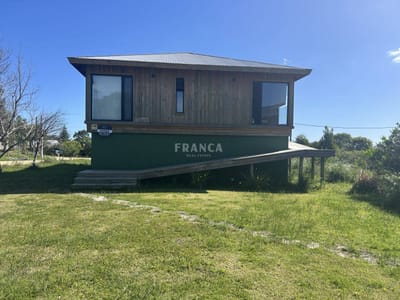 Casa en alquiler temporal de 5 ambientes en El Tesoro
