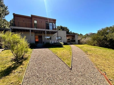Casa disponible en alquiler en Arenas de José Ignacio