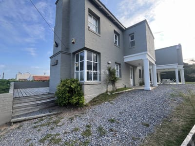 Residencia Frente a Playa Montoya con Vista al Mar