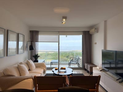 Departamento en alquiler con vista al mar en La Brava, Punta del Este