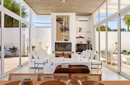 Casa moderna con 5 dormitorios a metros del mar
