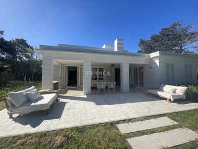 Importante casa 4 cuartos y piscina en El Chorro