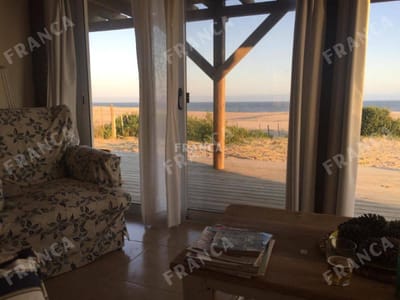 Casa en alquiler temporal de 4 ambientes en La Pedrera