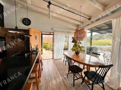 Casa de diseño en alquiler en Pueblo Coyote, Manantiales