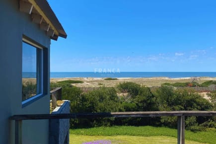 Casa en alquiler temporal de 6 ambientes en José Ignacio