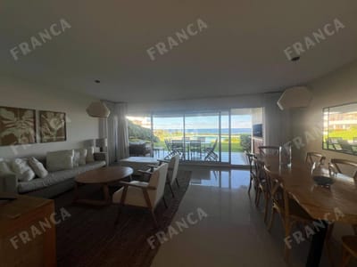 Departamento en venta frente al mar en Manantiales