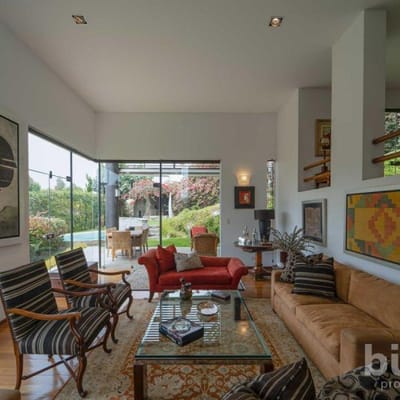 EXCLUSIVA CASA EN VENTA EN CONDOMINIO DE LA PLANICIE