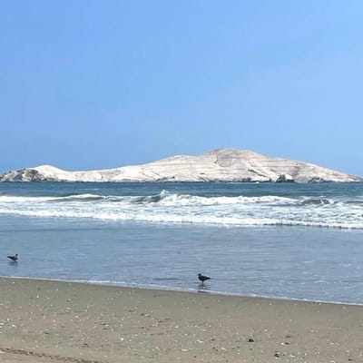 CASA EN VENTA PRIMERA FILA EN PLAYA BLANCA