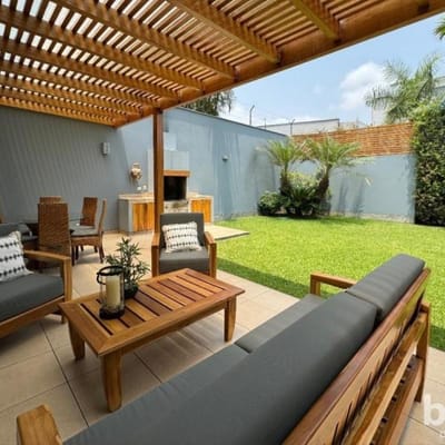 ACOGEDORA CASA CON JARDIN Y  DORM EN VENTA EN SURCO