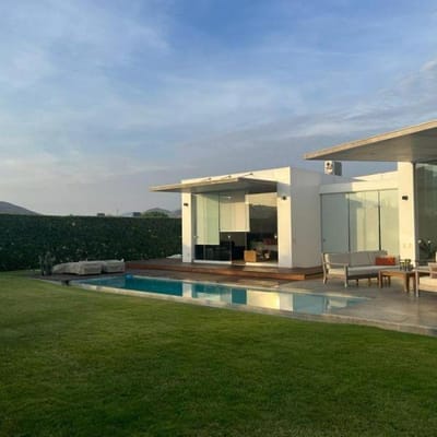 EXCLUSIVA CASA DE PLAYA  DORMS EN VENTA EN ASIA GOLF