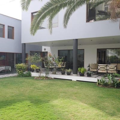 GRAN CASA EN VENTA EN SAN ISIDRO EN OCTAVIO ESPINOZA