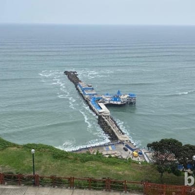 ACOGEDOR DEPARTAMENTO EN VENTA EN MIRAFLORES CON VISTA AL MAR