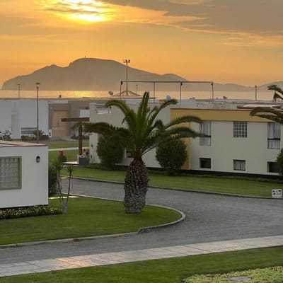 MPLIA CASA DE PLAYA EN VENTA CON VISTA AL MAR EN PLAYA GAVIOTAS ASIA