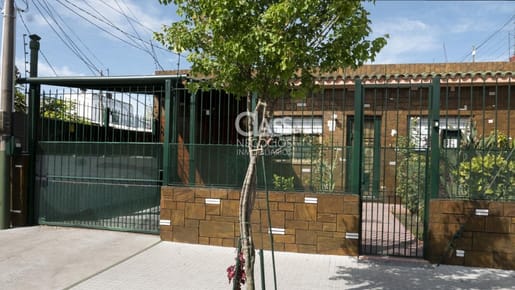 VENTA 3 CASAS EN MISMO PADRON; VILLA ESPAÑOLA.  IDEAL INVERSOR