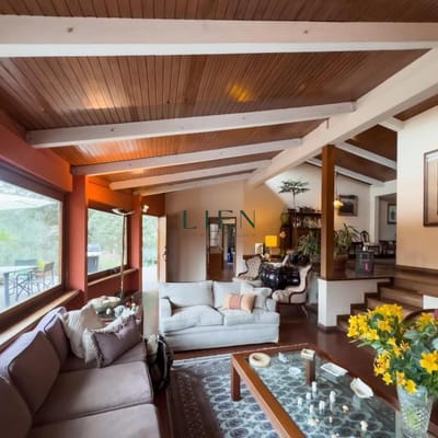 Cocina conectada a piscina con cascada  Habitacin principal con Terraza y Jacuzzi
