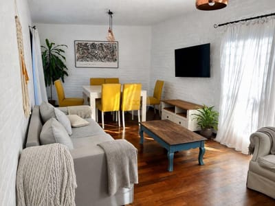 Venta Casa 3 Dormitorios, garaje y fondo en Malvín Sur