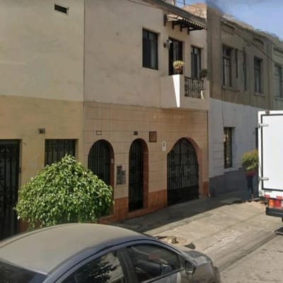 DEPARTAMENTO PARA REMODELAR  PRIMER PISO  CERCADO DE LIMA